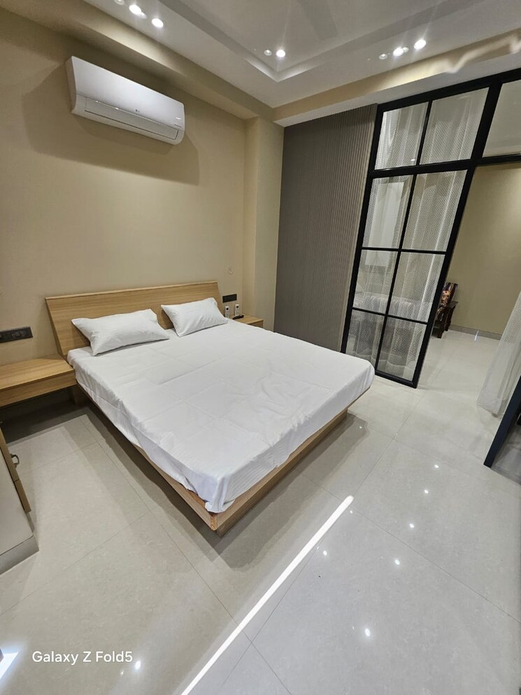 Bedroom, sr-homes-gurgaon 1 Bedroom 650 Sq.Ft. Apartment In Sector 41 Gurgaon 9657014