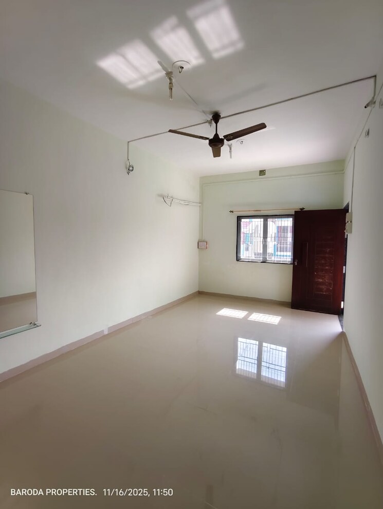 Room, klj-platinum-heights 2 Bedroom 1040 Sq.Ft. Apartment In Sector 77 Faridabad 9657136