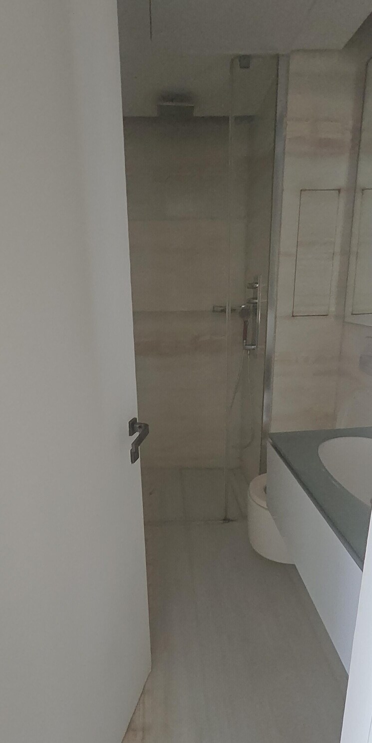 Bathroom, lodha-the-world-towers-world-one-tier-2 3 Bedroom 2230 Sq.Ft. Apartment In Worli Mumbai 9657006