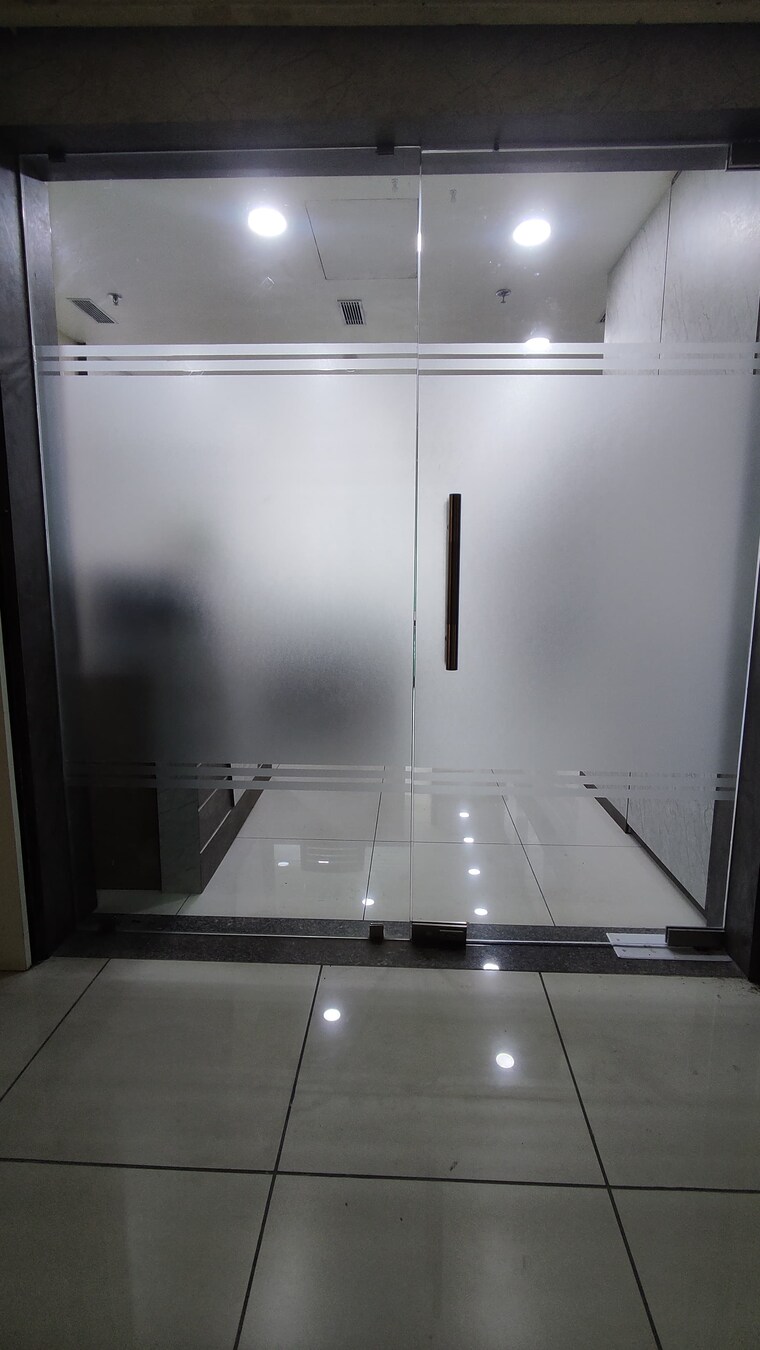 undefined, new town Commercial Office Space 600 Sq.Ft. In New Town Kolkata 9657140