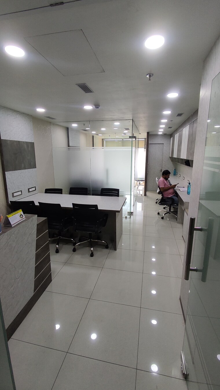 Team Area, new town Commercial Office Space 600 Sq.Ft. In New Town Kolkata 9657140