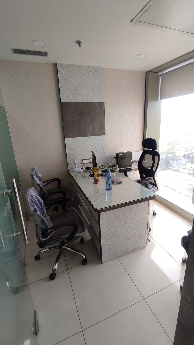 Team Area, new town Commercial Office Space 600 Sq.Ft. In New Town Kolkata 9657140