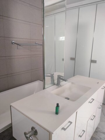 Bathroom in 4 BHK Apartment at Salcon The Verandas, Sector 54 – for Rent