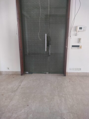 Room in 4 BHK Apartment at Salcon The Verandas, Sector 54 – for Rent