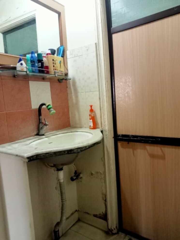 Bathroom, balaji-residency-pimple-gurav 1 Bedroom 625 Sq.Ft. Apartment In Pimple Gurav Pune 9657282