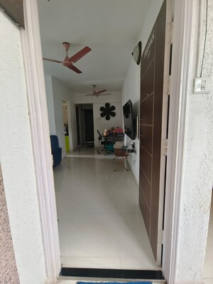 1 BHK Apartment For Rent in Cosmos Jewels, Ghodbunder Road