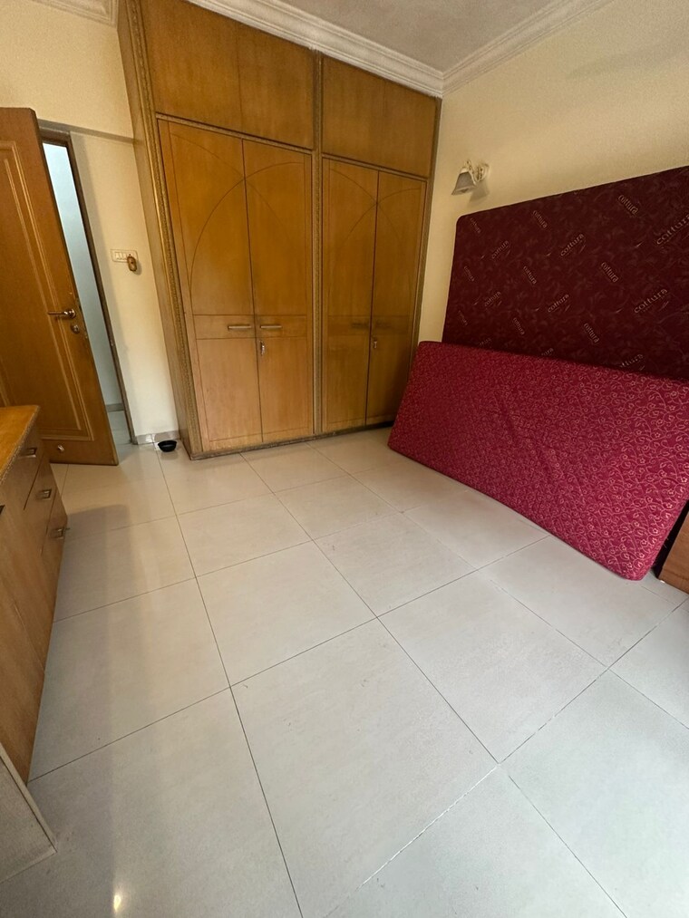 Bathroom, khar west 3 Bedroom 1600 Sq.Ft. Apartment In Khar West Mumbai 9657349