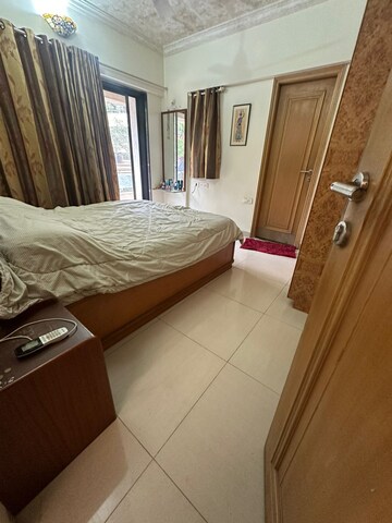 Bedroom in 3 BHK Apartment at Khar West – for Rent