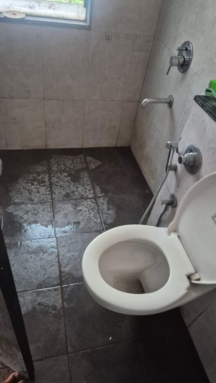 Bathroom, pride-world-city-brooklyn 3 Bedroom 974 Sq.Ft. Apartment In Charholi Budruk Pune 9657236