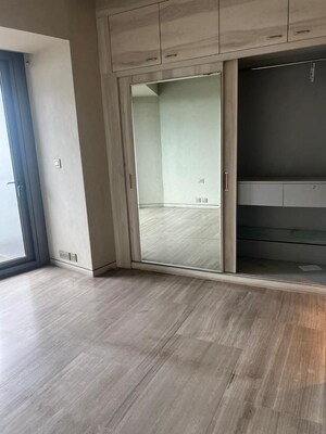 Room in 4 BHK Apartment at Lodha The World Towers World One Tier 3 Trinity, Worli – for Rent