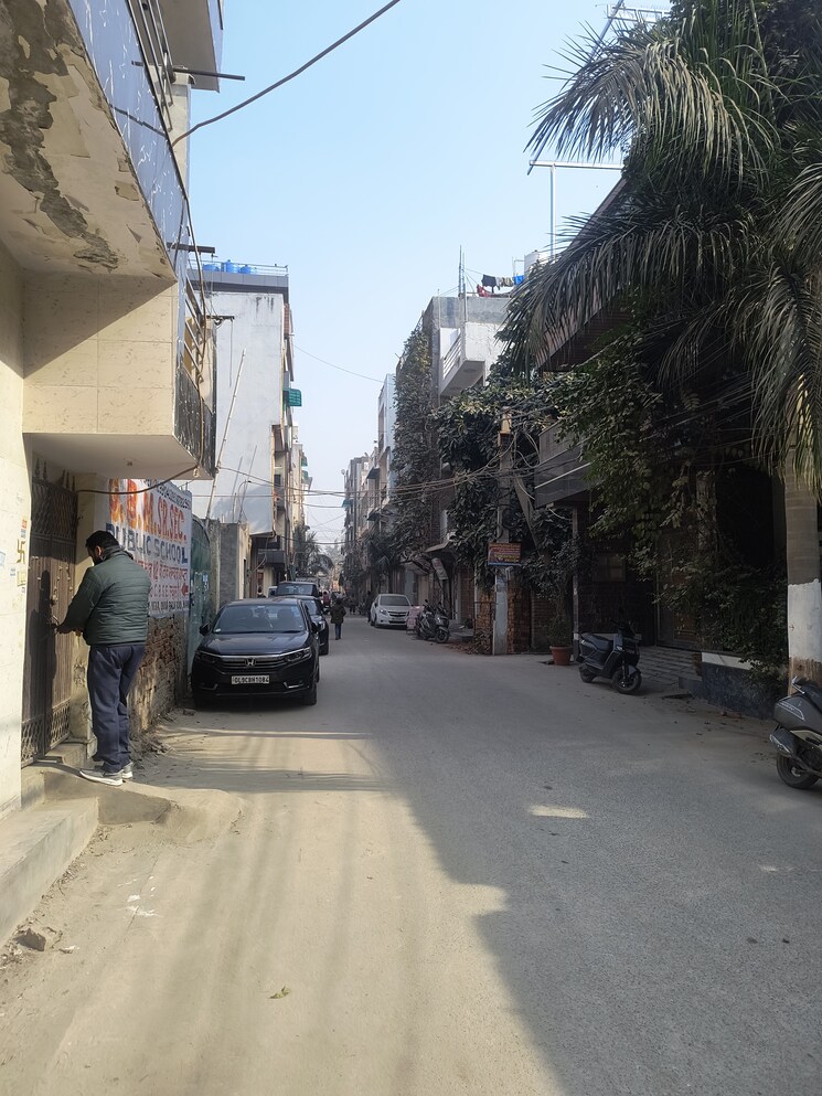 Exterior View, dwarka mor 6 Bedroom 50 Sq.Yd. Independent House In Dwarka Mor Delhi 9657398