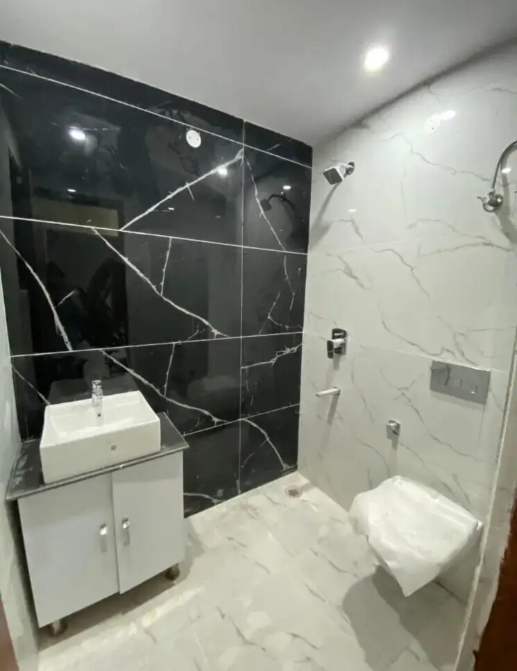 Attached Bathroom, pir machalla 3 Bedroom 1300 Sq.Ft. Apartment In Pir Machalla Zirakpur 9657289