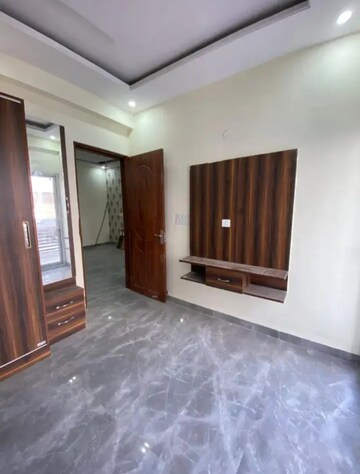 Room in 3 BHK Apartment at Pir Machalla – for Sale