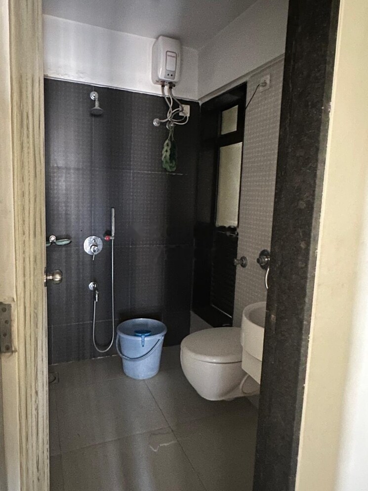Bathroom, acme-ozone-oakwood-and-ashwood 2 Bedroom 800 Sq.Ft. Apartment In Manpada Thane 9657294