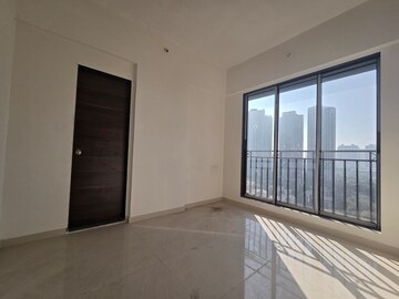 Room in 2 BHK Apartment at Gulmohar CHS Goregaon, Goregaon West – for Sale