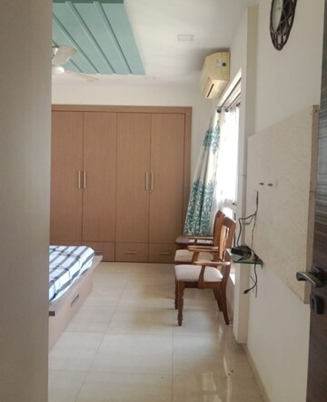 Living Room in 2.5 BHK Apartment at Hiranandani Meadows, Manpada – for Sale