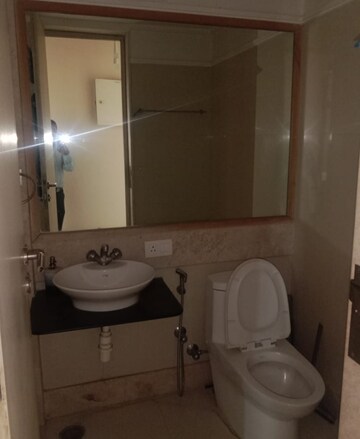 Bathroom in 2.5 BHK Apartment at Hiranandani Meadows, Manpada – for Sale