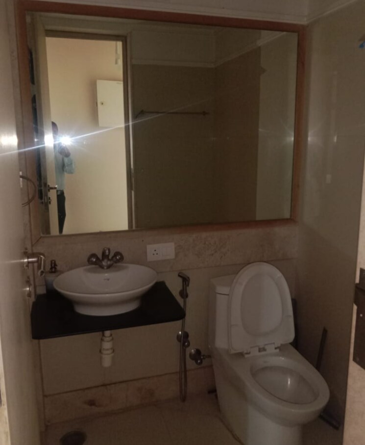Bathroom, hiranandani-meadows 2.5 Bedroom 1180 Sq.Ft. Apartment In Manpada Thane 9657447