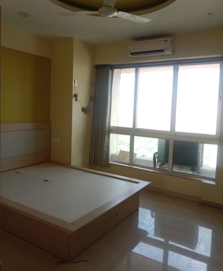 Room, hiranandani-meadows 2.5 Bedroom 1180 Sq.Ft. Apartment In Manpada Thane 9657447