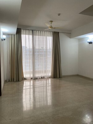 Room in 4 BHK Apartment at M3M Golf Estate, Sector 65 – for Rent