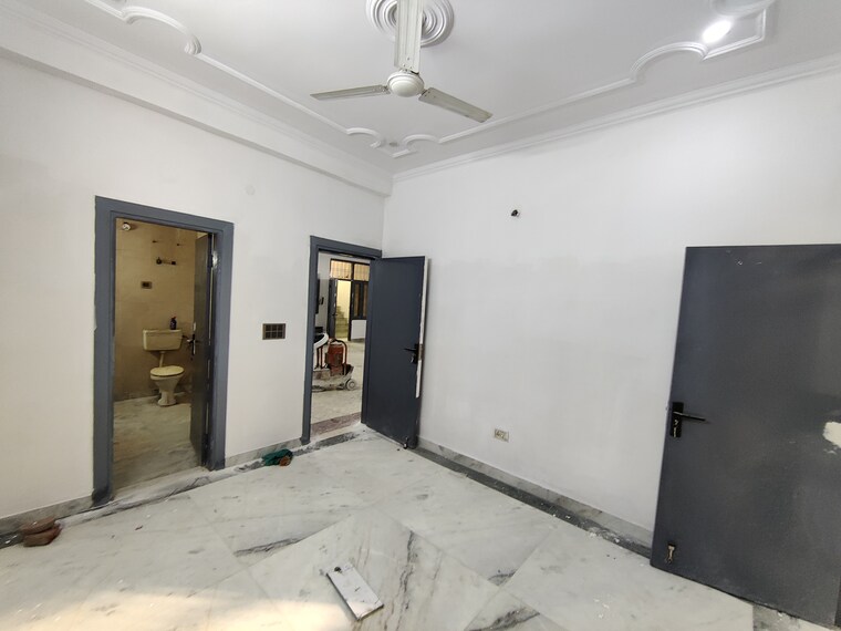 Room, green fields colony 4 Bedroom 2070 Sq.Ft. Independent House In Green Fields Colony Faridabad 9657609