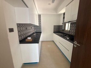 Team Area in 3 BHK Apartment at Lodha The Park, Worli – for Rent