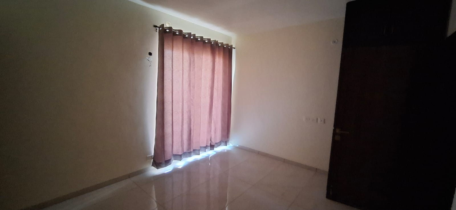 3 BHK + Servant Room Apartment For Sale in Rishita Manhattan