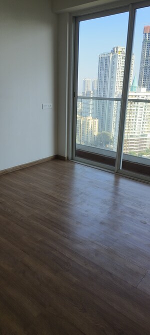 Room in 1 BHK Apartment at Indiabulls One Indiabulls, Pokhran Road No Two – for Rent