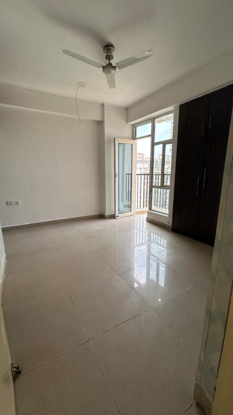 Room, gaur-city-5th-avenue 2 Bedroom 910 Sq.Ft. Apartment In Sector 4 Greater Noida Greater Noida 9657627