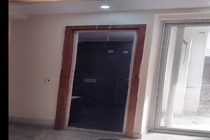 Room in 3 BHK Builder Floor at Sector 49 – for Sale