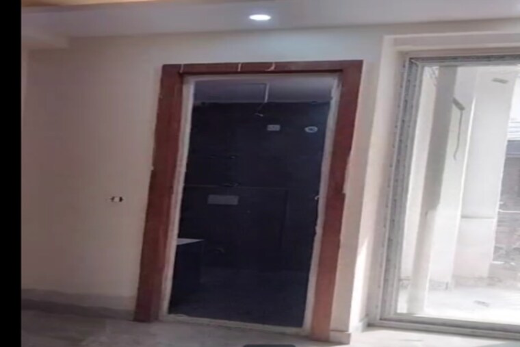 Room, sector 49 3 Bedroom 153 Sq.Yd. Builder Floor In Sector 49 Faridabad 9657646