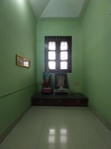 Room in 5 BHK Independent House at Burj Banjara, Banjara Hills – for Rent