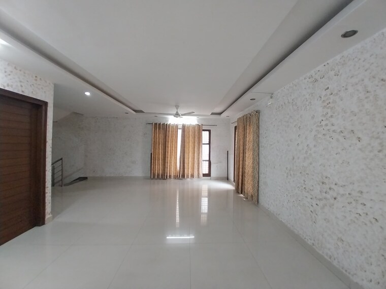 Room, burj-banjara 5 Bedroom 5500 Sq.Ft. Independent House In Banjara Hills Hyderabad 9657703