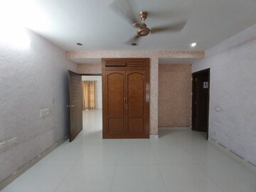 Room in 5 BHK Independent House at Burj Banjara, Banjara Hills – for Rent