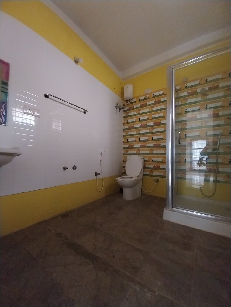 Attached Bathroom, burj-banjara 5 Bedroom 5500 Sq.Ft. Independent House In Banjara Hills Hyderabad 9657703