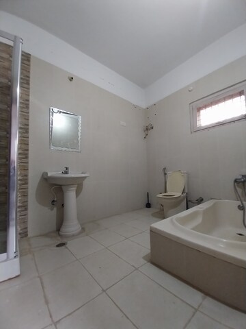 Bathroom in 5 BHK Independent House at Burj Banjara, Banjara Hills – for Rent