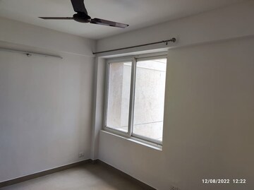Room in 2 BHK Apartment at Ramprastha City The Atrium, Sector 37d – for Rent