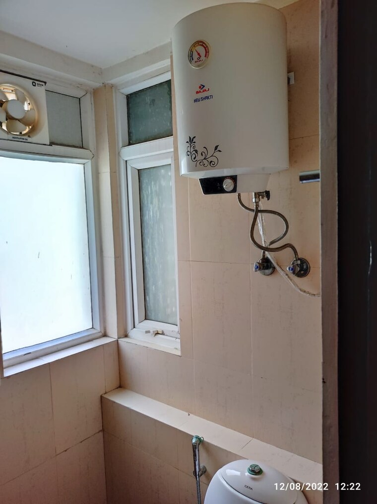 Bathroom, ramprastha-city-the-atrium 2 Bedroom 965 Sq.Ft. Apartment In Sector 37d Gurgaon 9657726