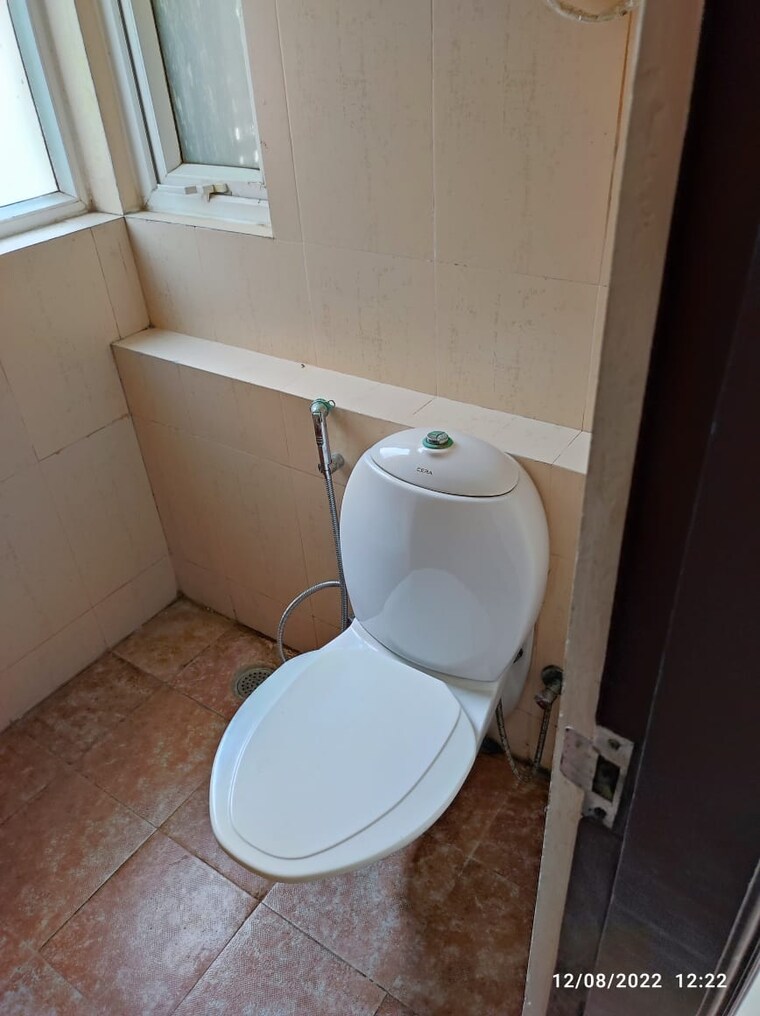 Bathroom, ramprastha-city-the-atrium 2 Bedroom 965 Sq.Ft. Apartment In Sector 37d Gurgaon 9657726