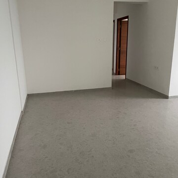 Room in 2 BHK Apartment at Romell Aether, Goregaon East – for Rent