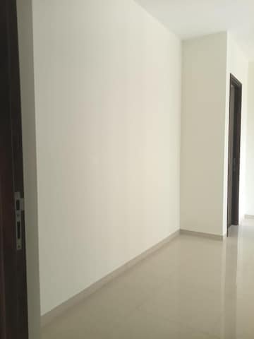 Room in 2 BHK Apartment at Kalpataru Elitus, Mulund West – for Rent