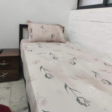 Bedroom in  Pg at Andheri East – for Rent