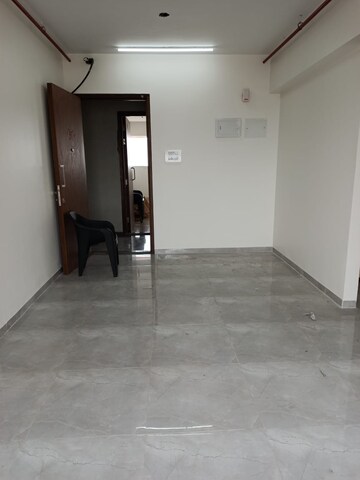 Room in 1 BHK Apartment at Earth Vintage, Dadar West – for Rent