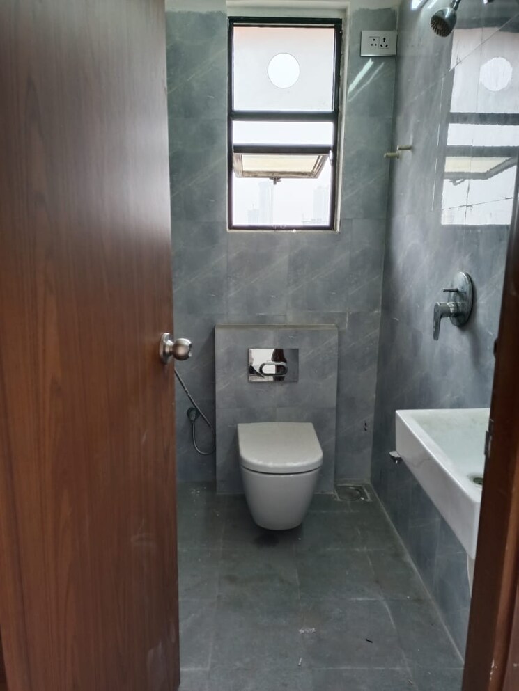 Bathroom, earth-vintage 1 Bedroom 419 Sq.Ft. Apartment In Dadar West Mumbai 9657852