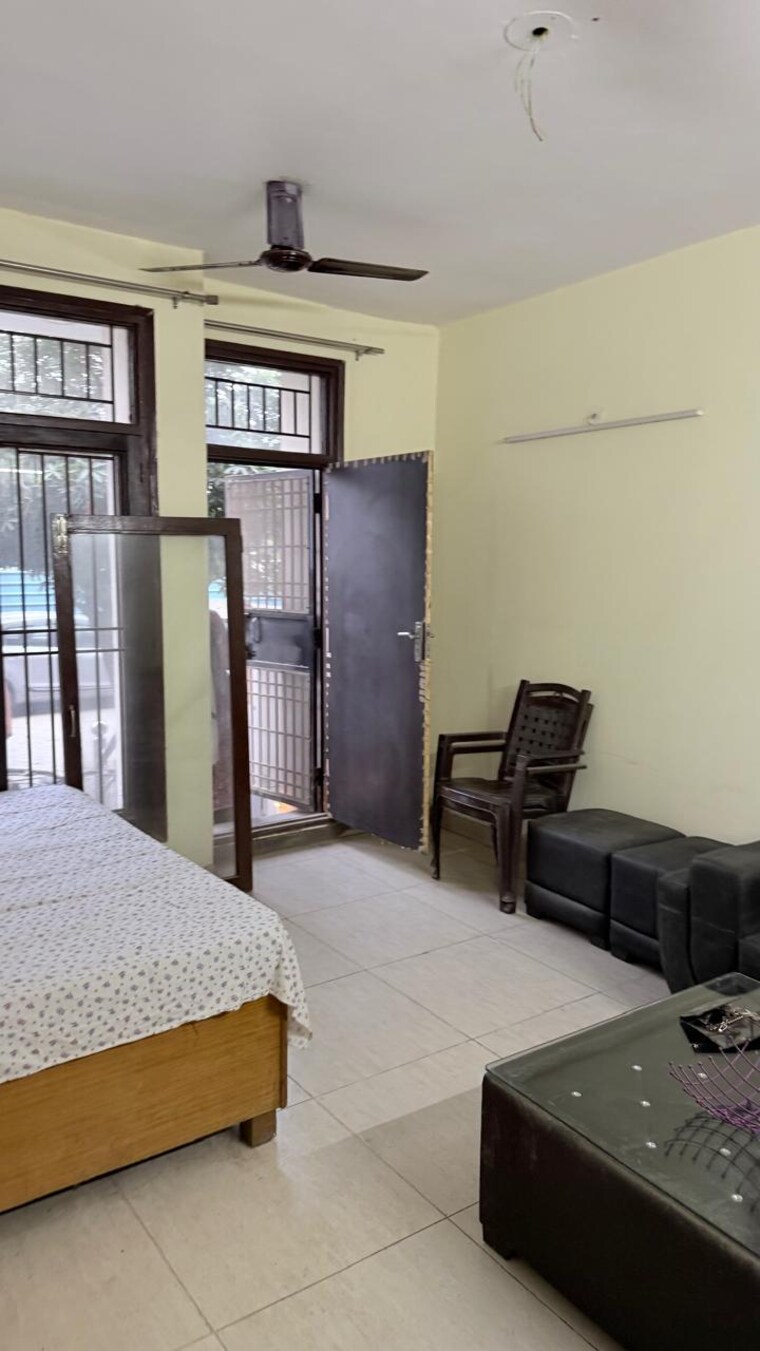 Living Room, wave city 2 Bedroom 134 Sq.Ft. Builder Floor In Wave City Ghaziabad 9657761