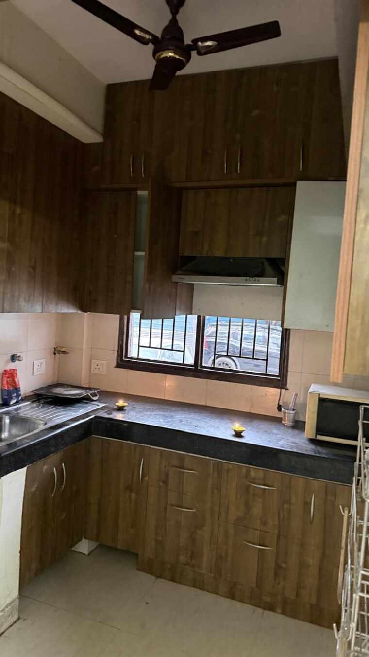 Kitchen, wave city 2 Bedroom 134 Sq.Ft. Builder Floor In Wave City Ghaziabad 9657761