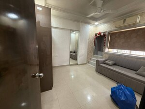 Bathroom in 3 BHK Apartment at Riddhi Garden, Malad East – for Rent