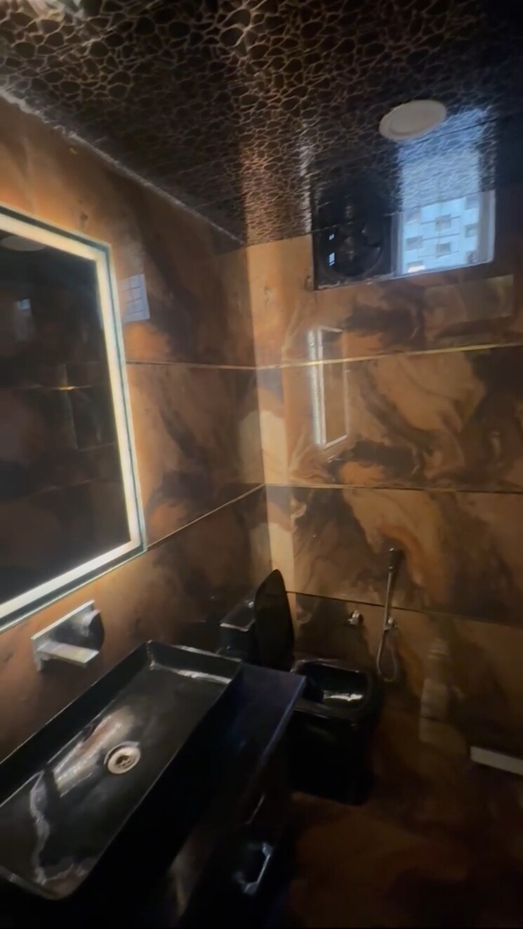 Attached Bathroom, rajendra nagar 6+ Bedroom 240 Sq.Yd. Builder Floor In Rajendra Nagar Ghaziabad 9657809