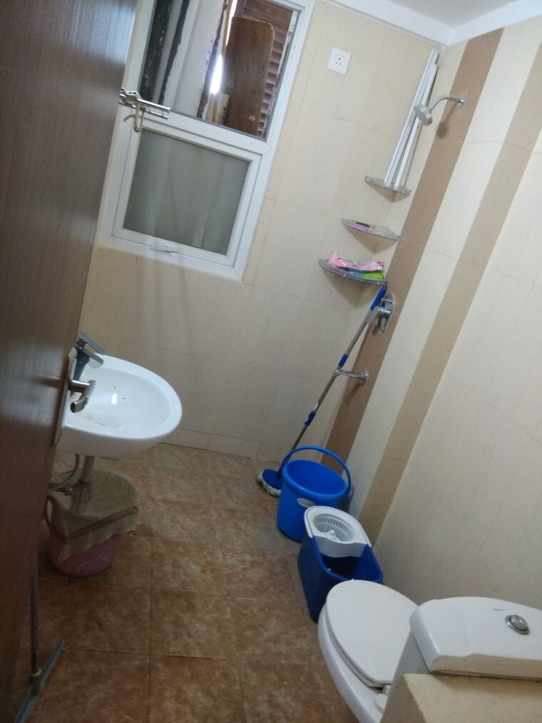 Bathroom, ramprastha-city-the-atrium 3 Bedroom 1185 Sq.Ft. Apartment In Sector 37d Gurgaon 9657788