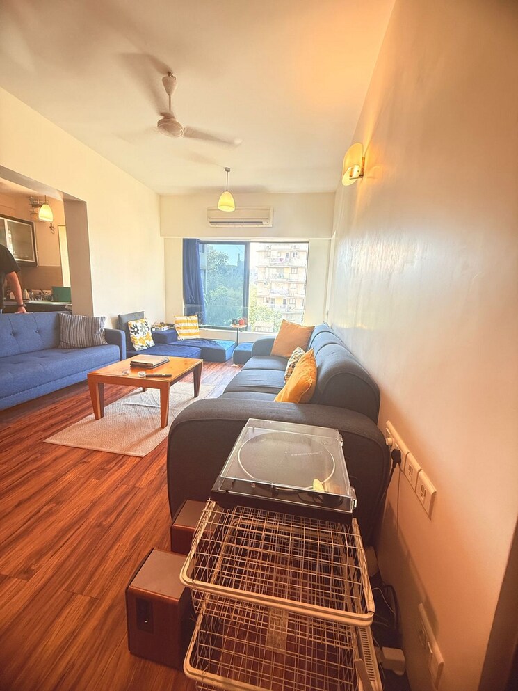 Living Room, bandra west 1 Bedroom 500 Sq.Ft. Apartment In Bandra West Mumbai 9657841